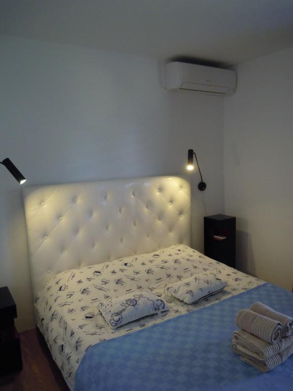Apartments Legend Ровин Екстериор снимка