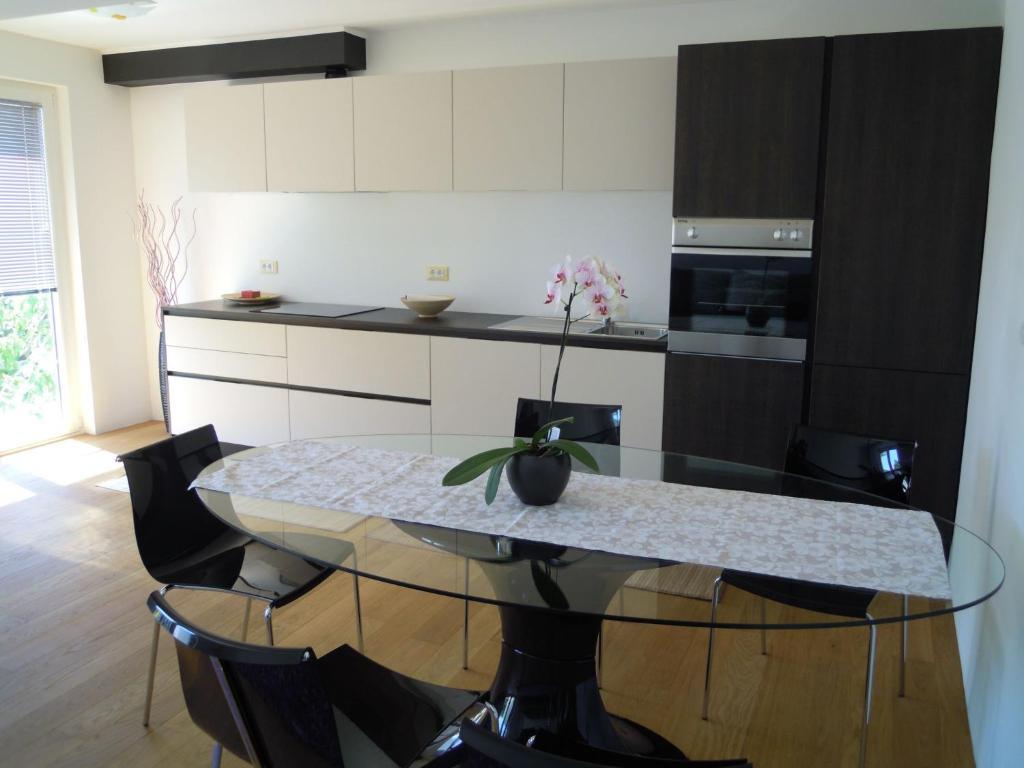Apartments Legend Ровин Стая снимка
